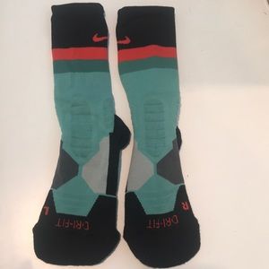 Never worn Nike elite socks